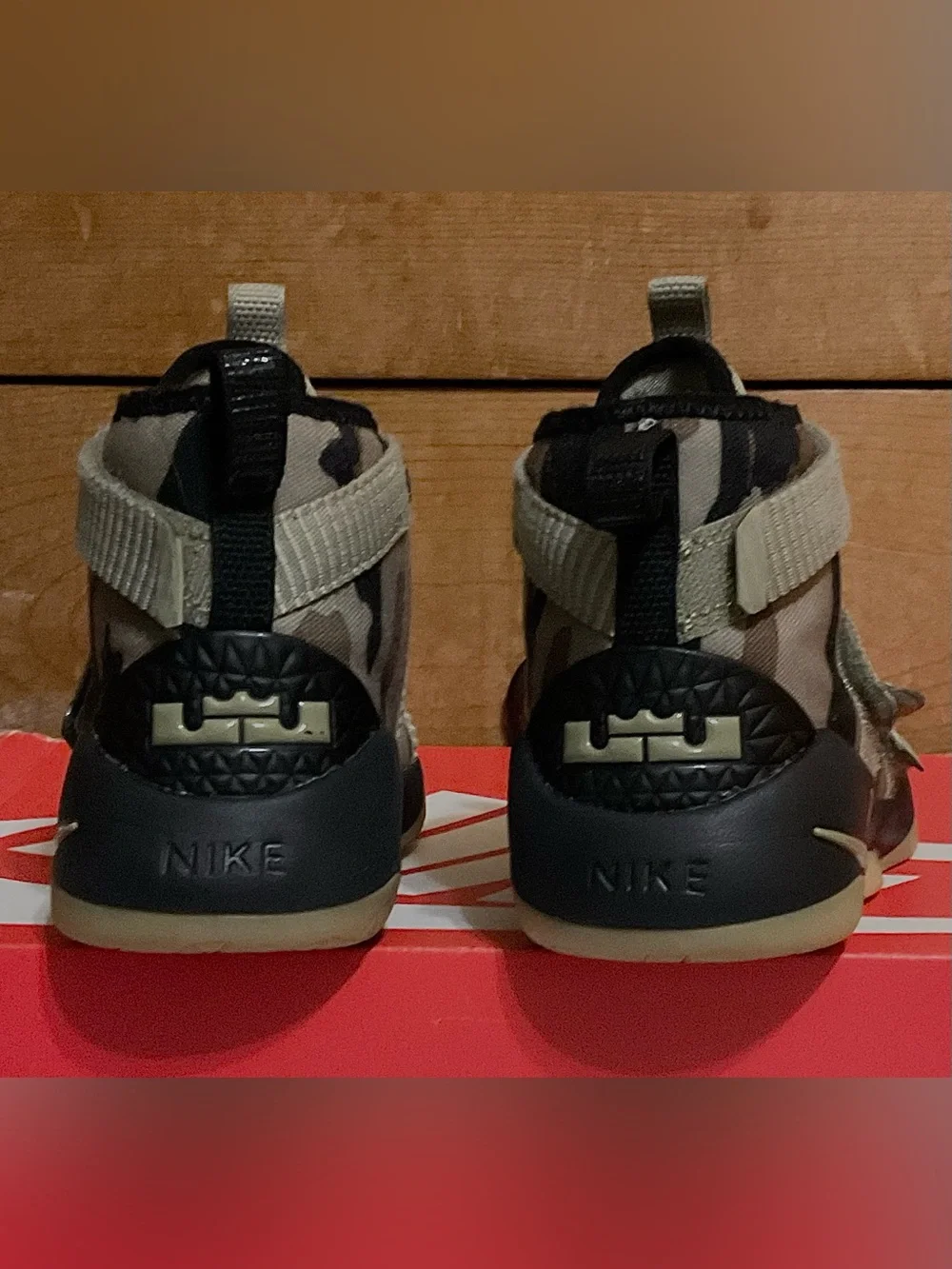 THESE ALMOST BRAND NEW (Nike Zoom LeBron Soldier 11) sneakers in a 